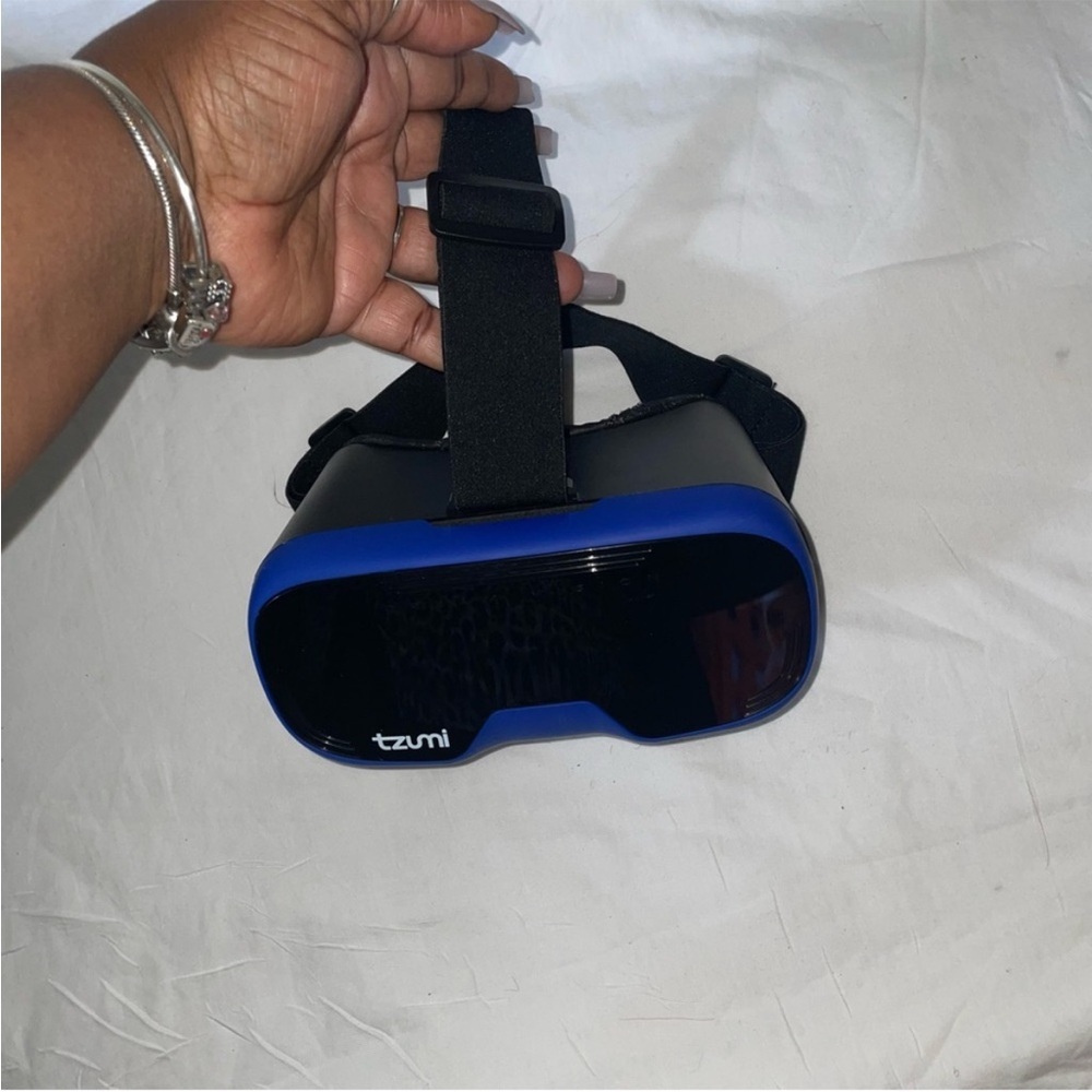 Blue VR Headset